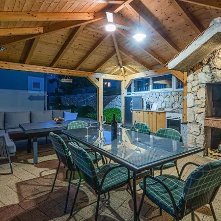 بيت للعطل Stunning In With Kitchen *