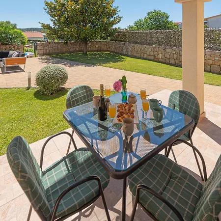 Stunning In With Kitchen بيروفاتش