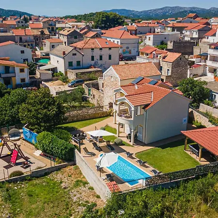 Stunning In With Kitchen Dom wakacyjny *