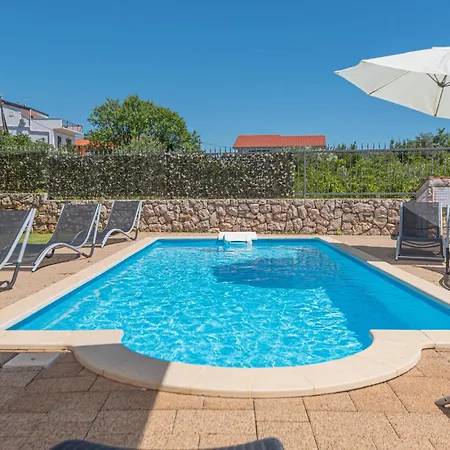 Stunning In With Kitchen Holiday home Pirovac