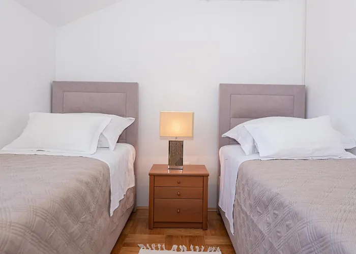 Stunning In With Kitchen Ferienhaus Pirovac