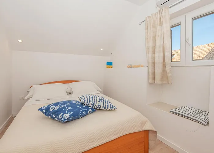 Stunning In With Kitchen ピロヴァッツ