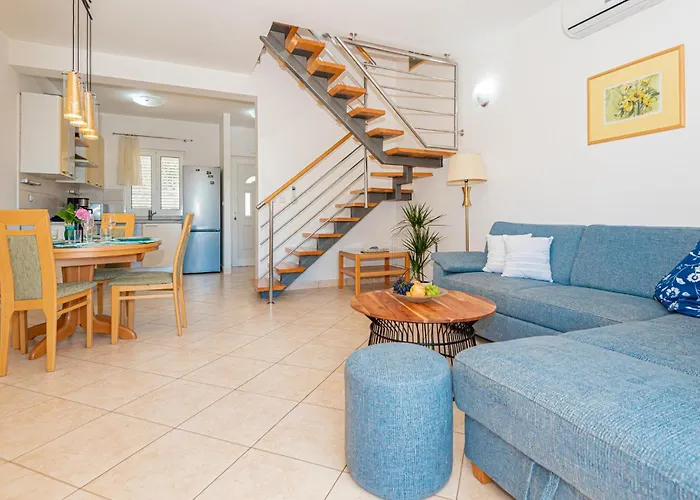 Stunning In With Kitchen Pirovac