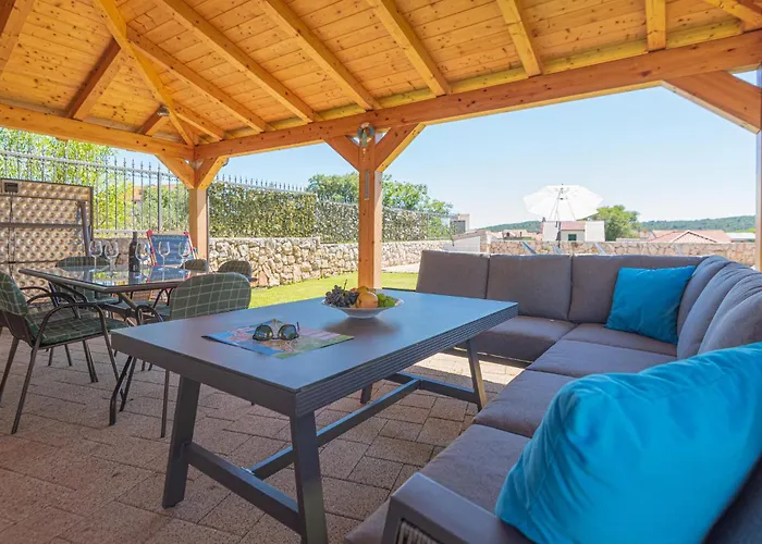 Stunning In With Kitchen *