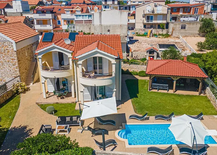 Stunning In With Kitchen 別荘 ピロヴァッツ