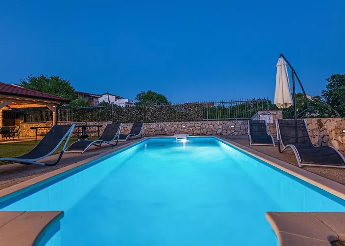 Stunning In With Kitchen Pirovac